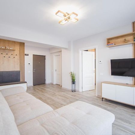 Apartamento Creamy Wood Haven Oradea Exterior foto